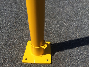 SURFACE-MOUNT-REMOVABLE-BOLLARD-base-plate