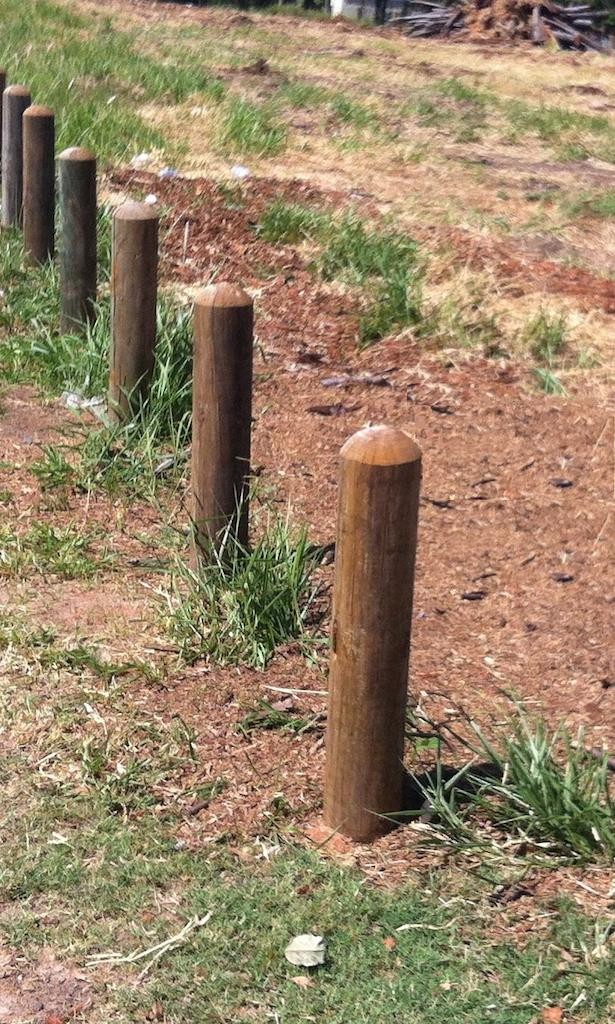 TIMBER-BOLLARDS-1-H4