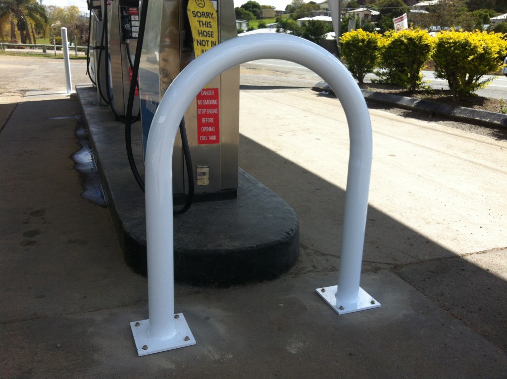 u-shaped-bollard-service-station